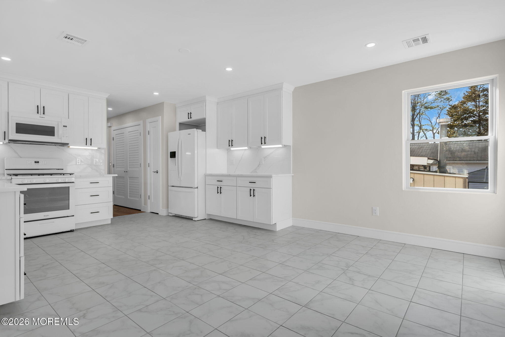 2334 Adams Avenue - Photo 4