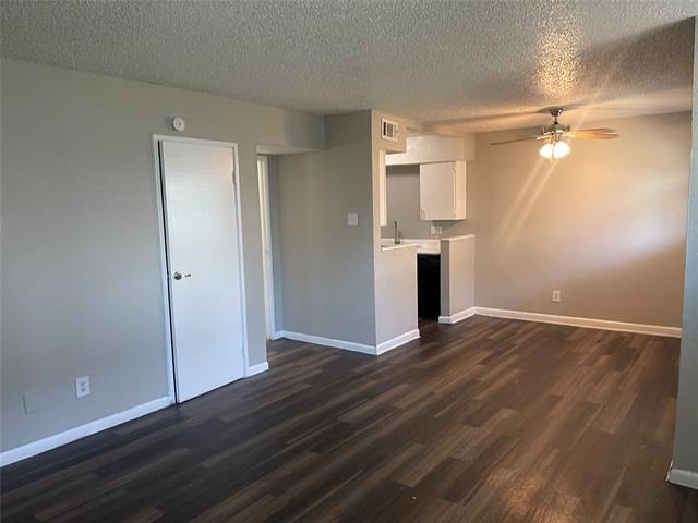 3300 Edgewood Drive - Photo 2
