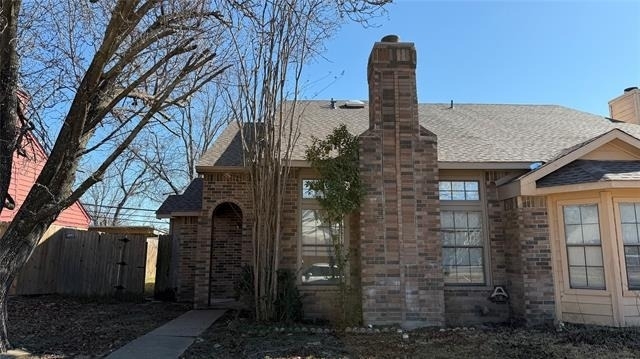 732 Versailles Street - Photo 1