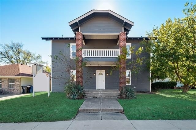 626 W Crawford Street - Photo 1