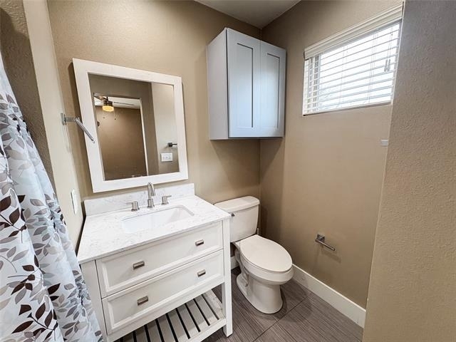 301 E Brockett Street - Photo 12