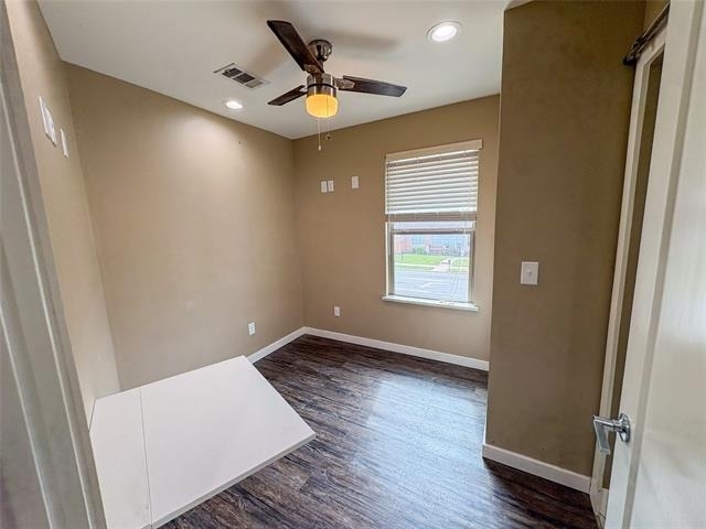 301 E Brockett Street - Photo 9