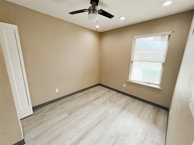 301 E Brockett Street - Photo 3