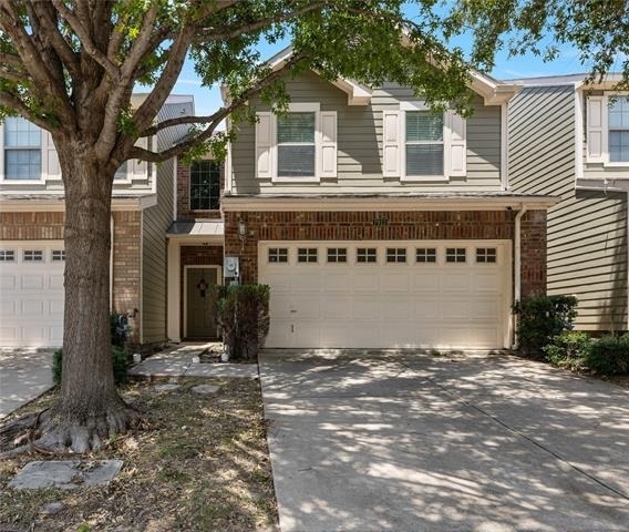7913 Hannah Street - Photo 0