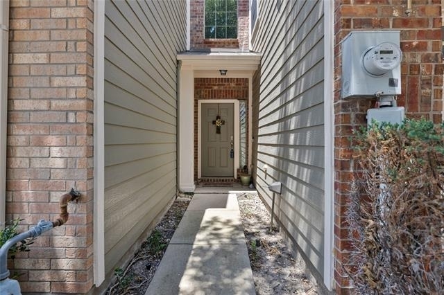 7913 Hannah Street - Photo 1