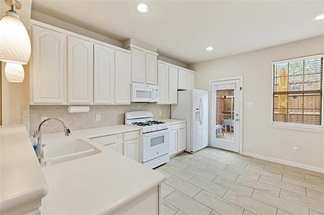7913 Hannah Street - Photo 6