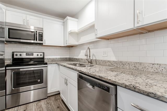 5722 Gaston Avenue - Photo 12