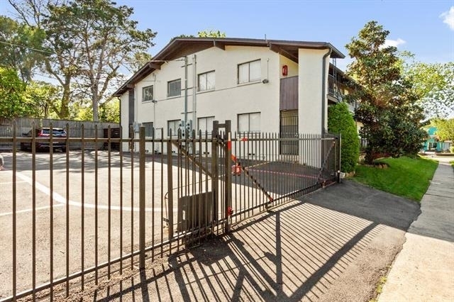 5722 Gaston Avenue - Photo 25