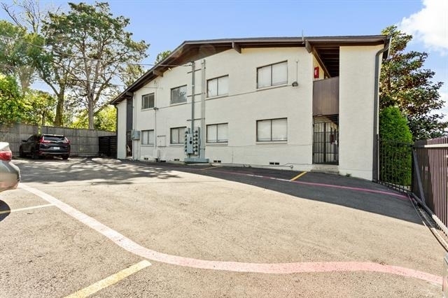 5722 Gaston Avenue - Photo 24