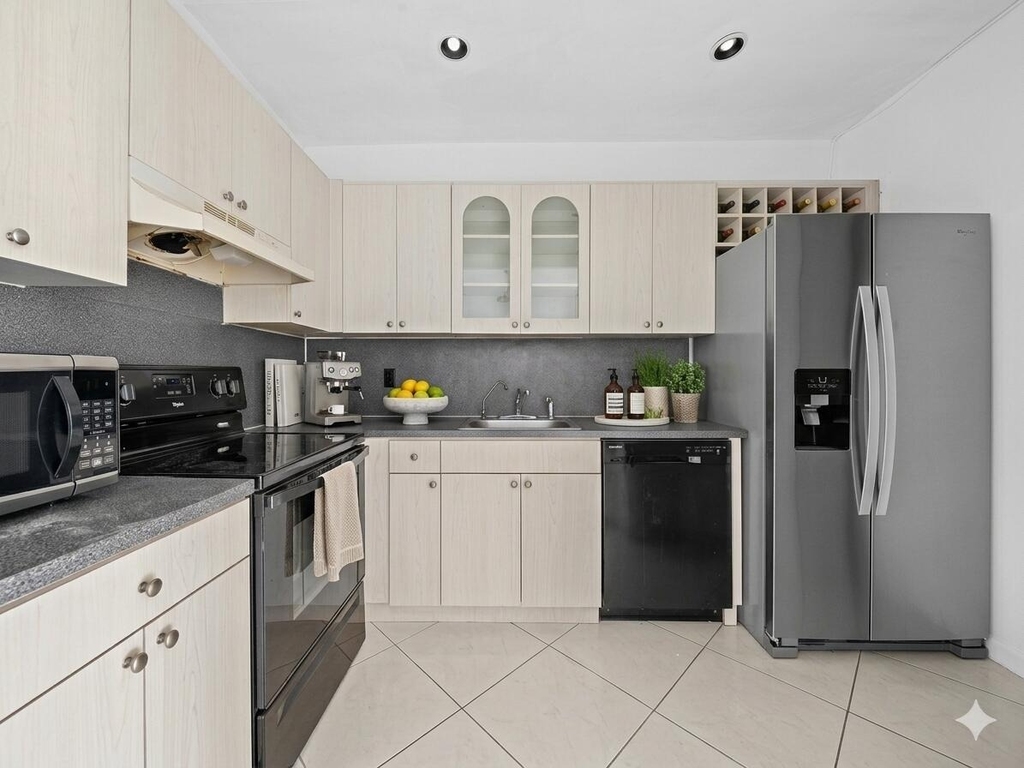 1 Jacaranda Country Club Drive - Photo 18