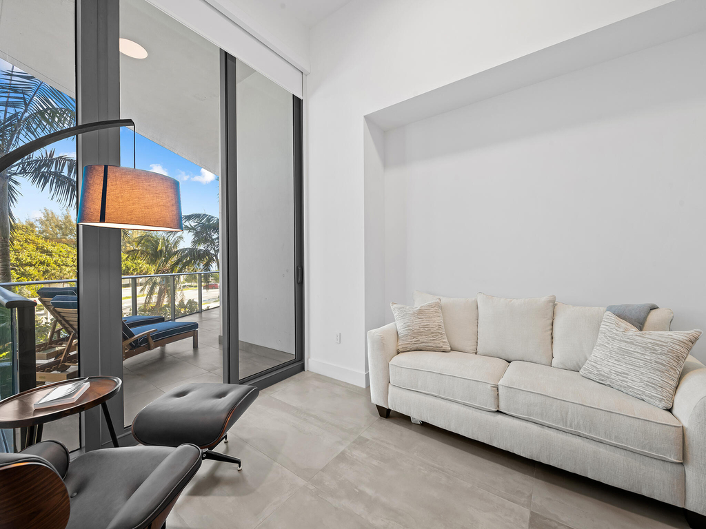 701 N Fort Lauderdale Beach Boulevard - Photo 2
