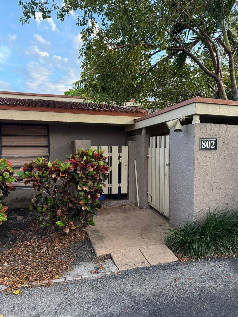 802 Saint Andrews Road - Photo 2