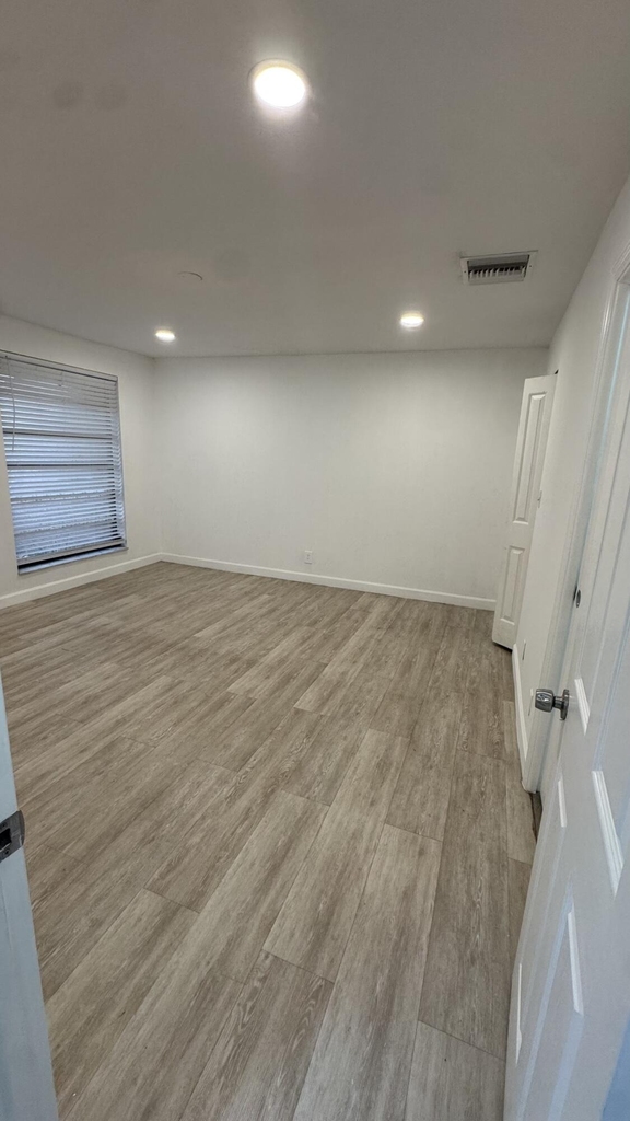 802 Saint Andrews Road - Photo 8
