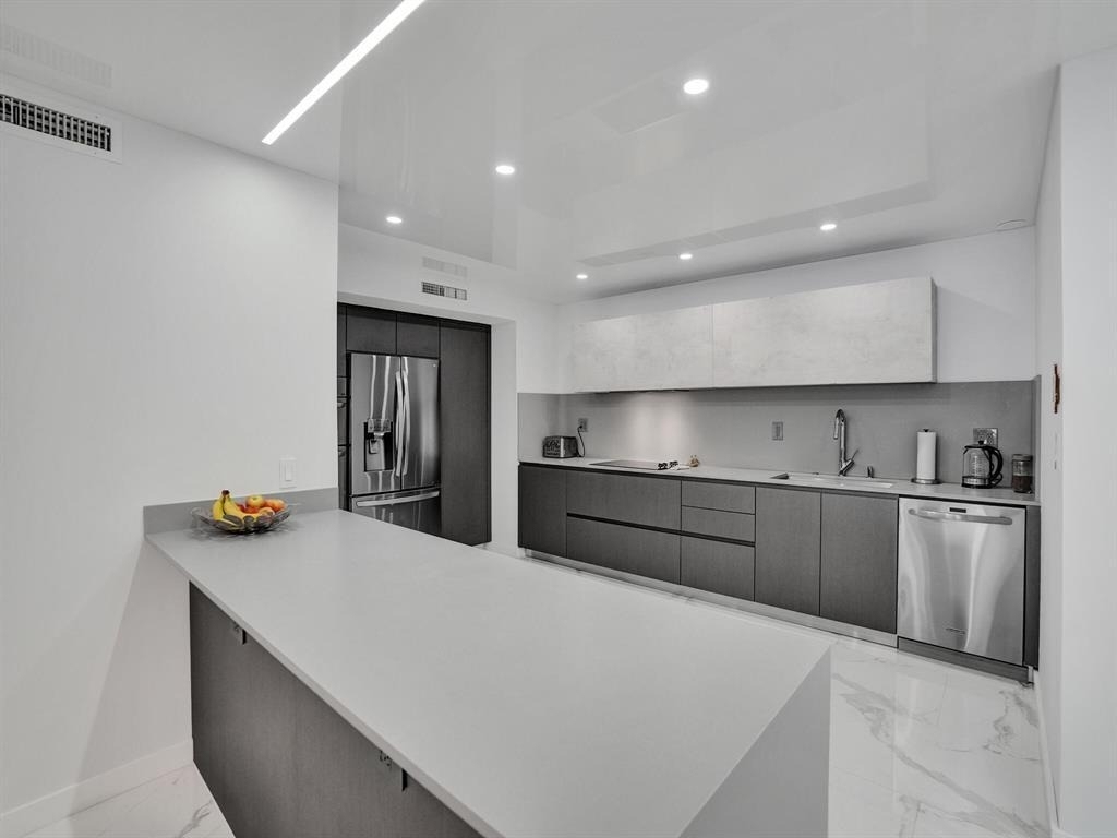 2500 Parkview Drive - Photo 5