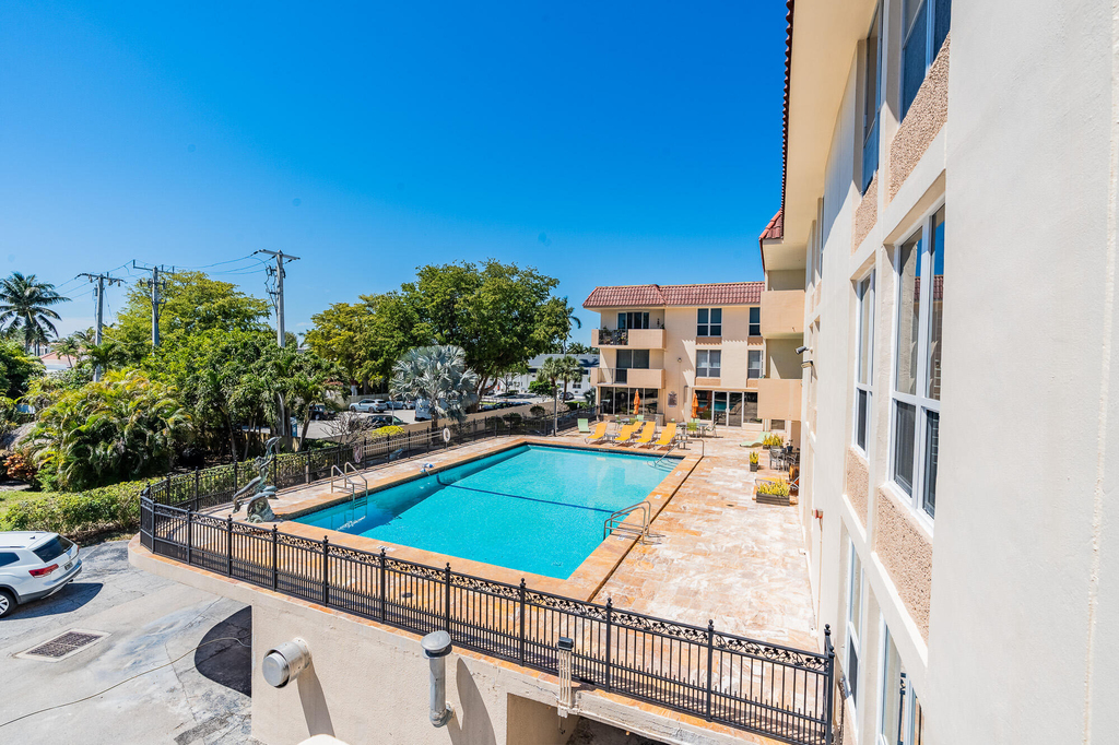 1000 Spanish River Road - Photo 16