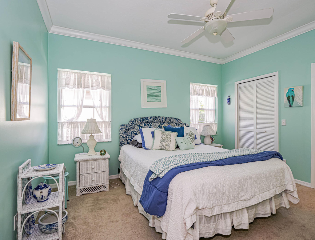 335 Hawthorne Lane - Photo 21