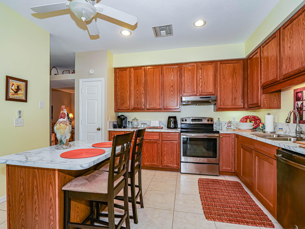 335 Hawthorne Lane - Photo 11