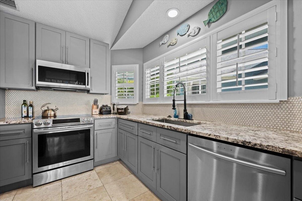 621 Ocean Dunes Circle - Photo 13