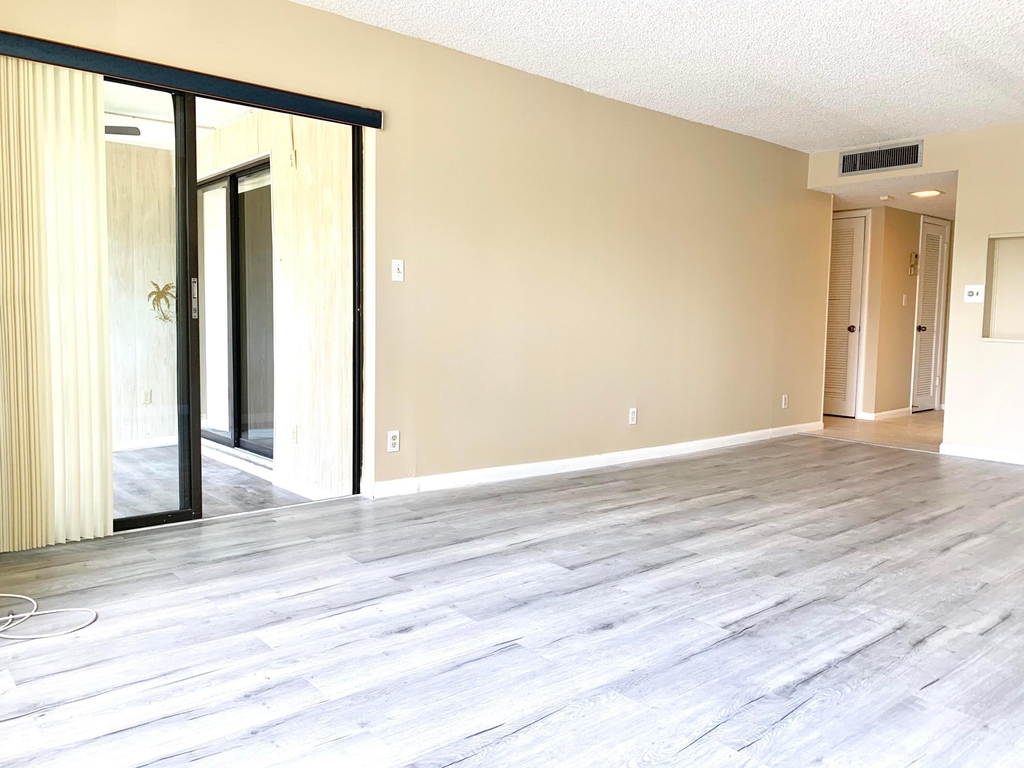 2312 S Cypress Bend Drive - Photo 20