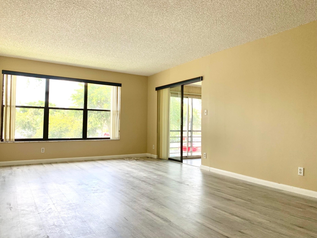 2312 S Cypress Bend Drive - Photo 14