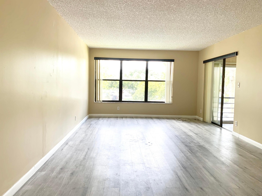 2312 S Cypress Bend Drive - Photo 11