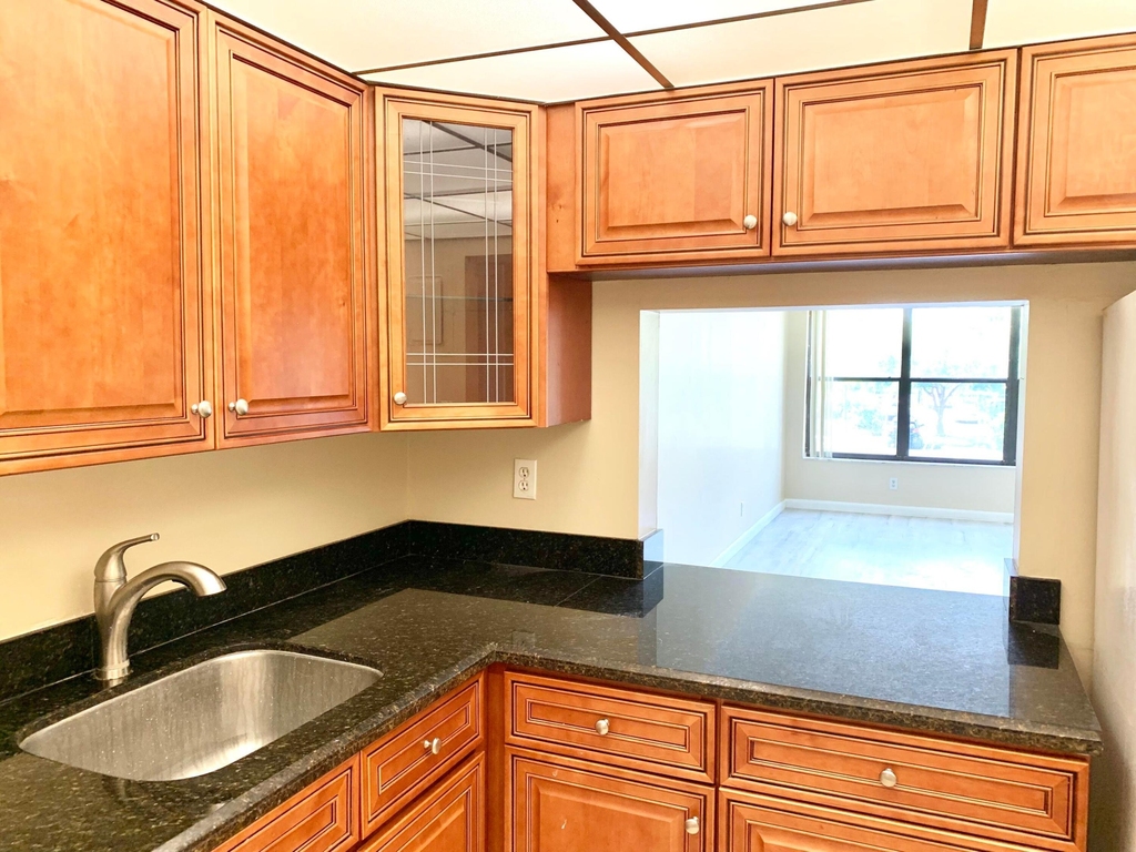 2312 S Cypress Bend Drive - Photo 8