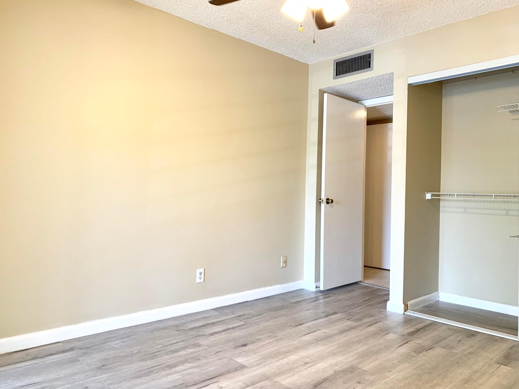 2312 S Cypress Bend Drive - Photo 30