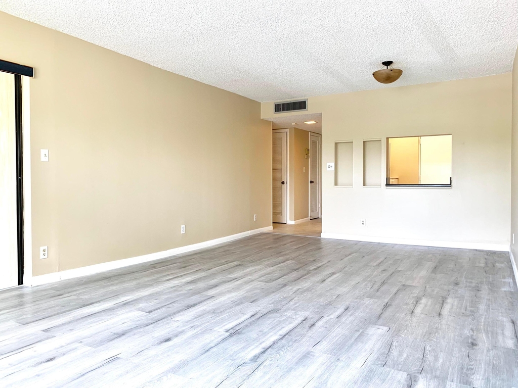 2312 S Cypress Bend Drive - Photo 15