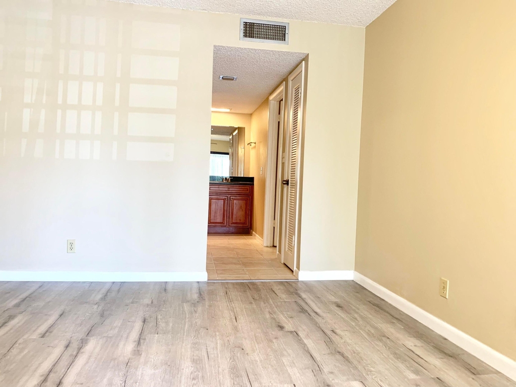 2312 S Cypress Bend Drive - Photo 37
