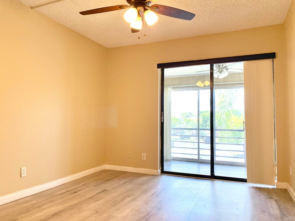 2312 S Cypress Bend Drive - Photo 28