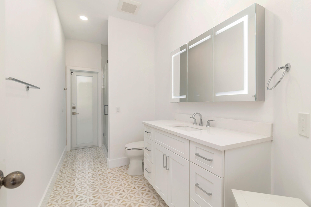 3317 Embassy Drive - Photo 14