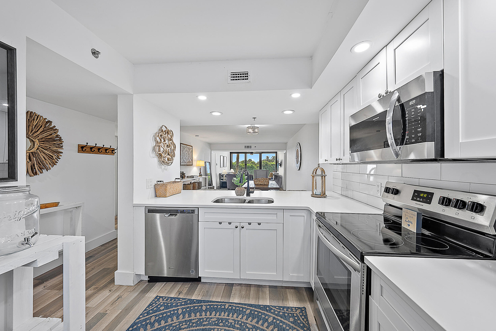 101 S Seas Drive - Photo 4