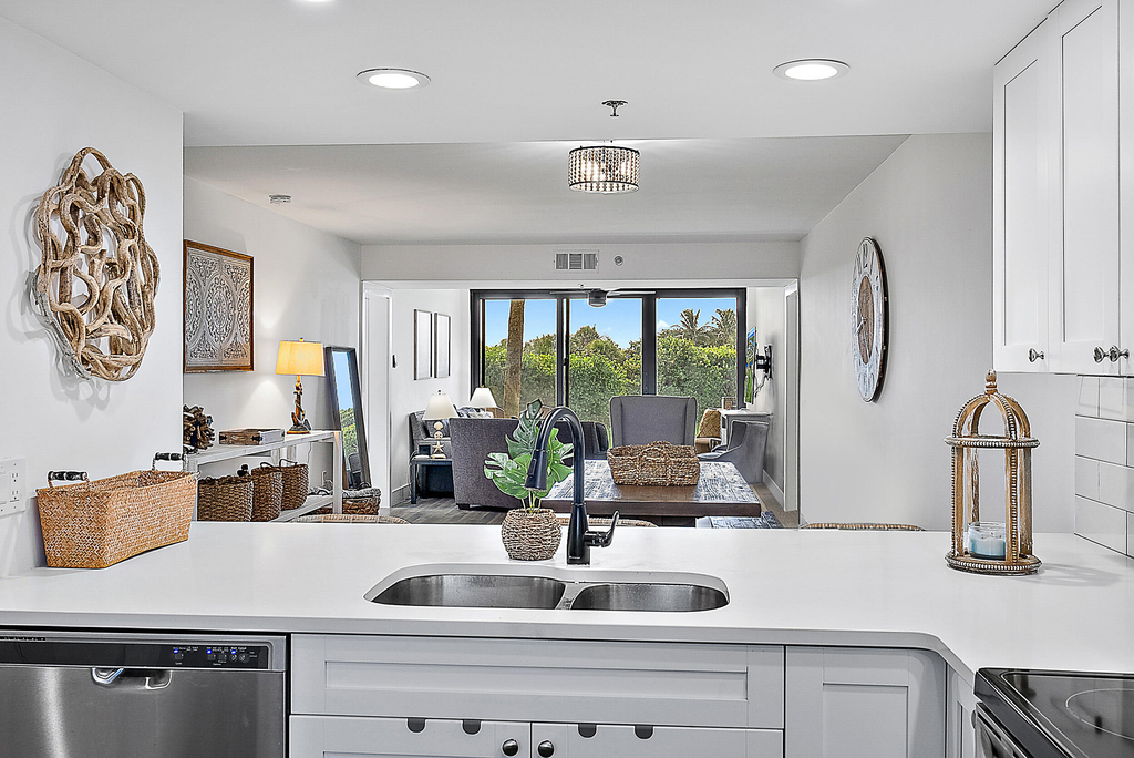 101 S Seas Drive - Photo 9