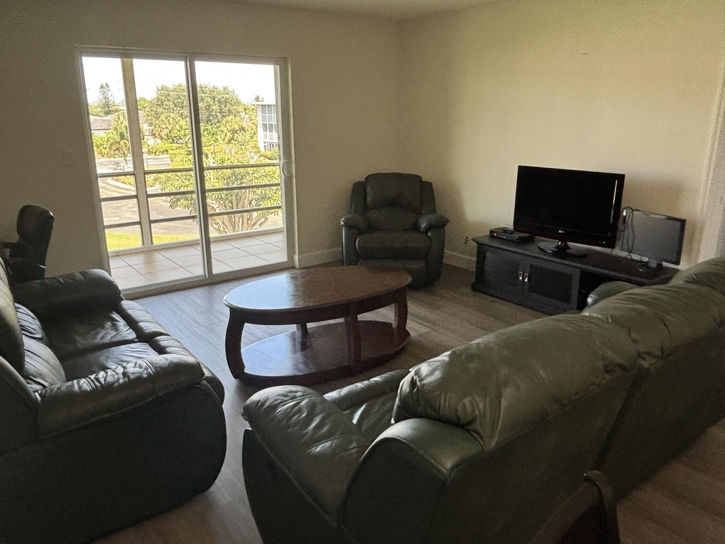 2668 Garden Drive N - Photo 0