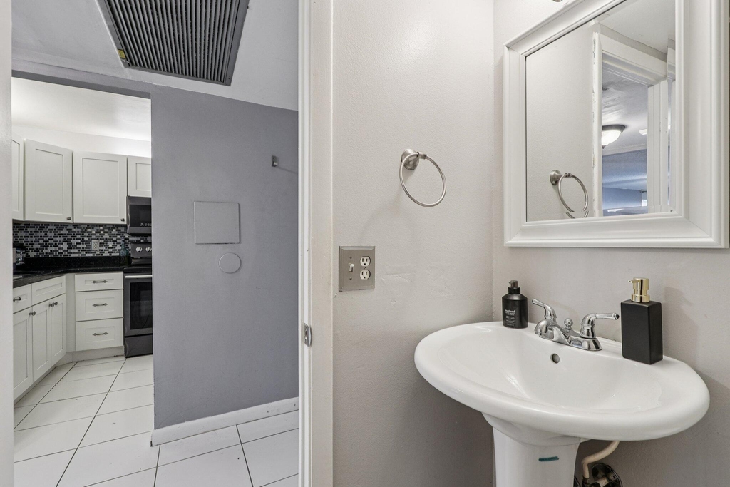6500 Cypress Road - Photo 10
