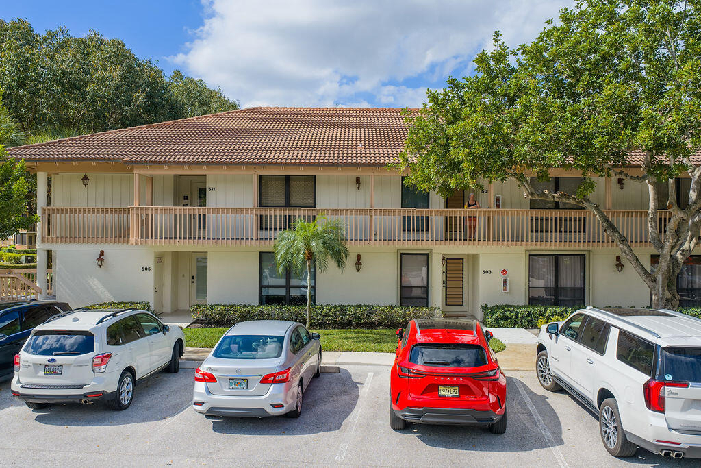 505 Brackenwood Place - Photo 0