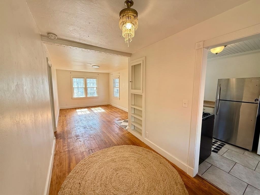 730 S Littler Avenue - Photo 5