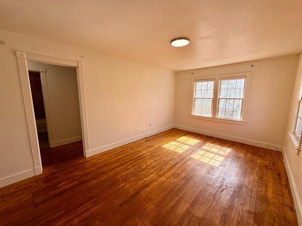 730 S Littler Avenue - Photo 2
