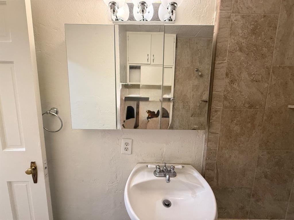 730 S Littler Avenue - Photo 16