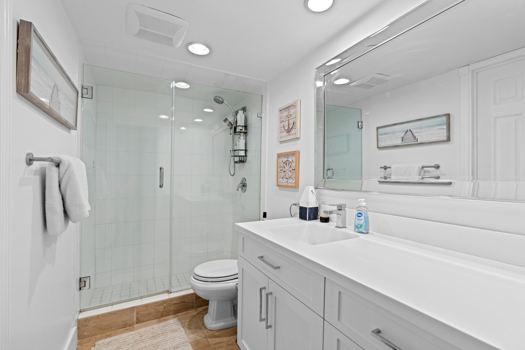 140 Ne 28th - Photo 10