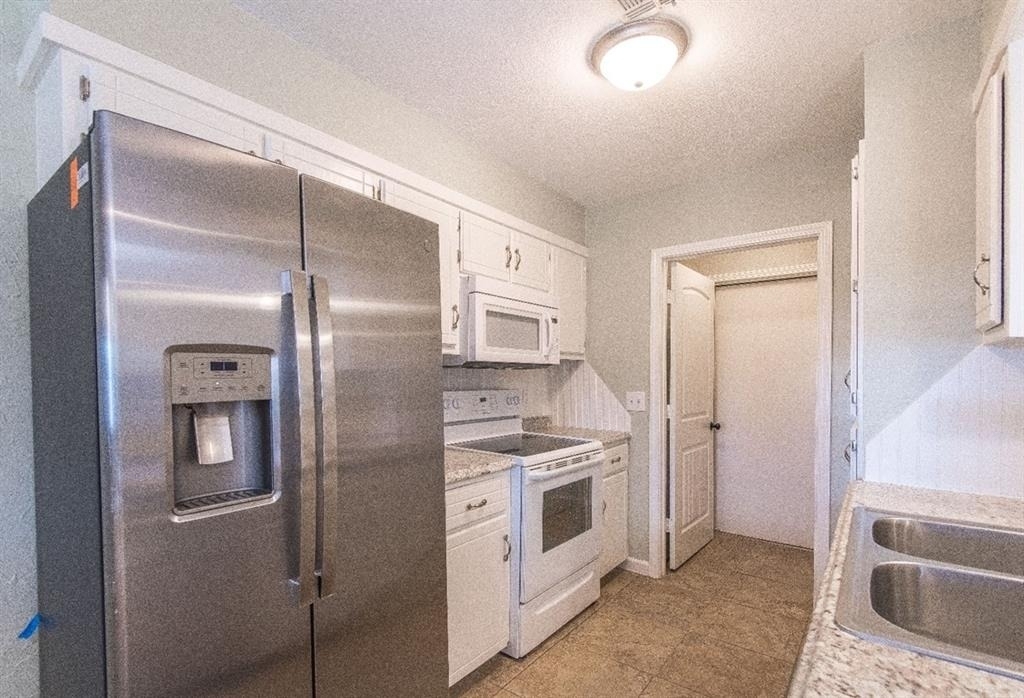 12500 Sw 4th Street - Photo 3