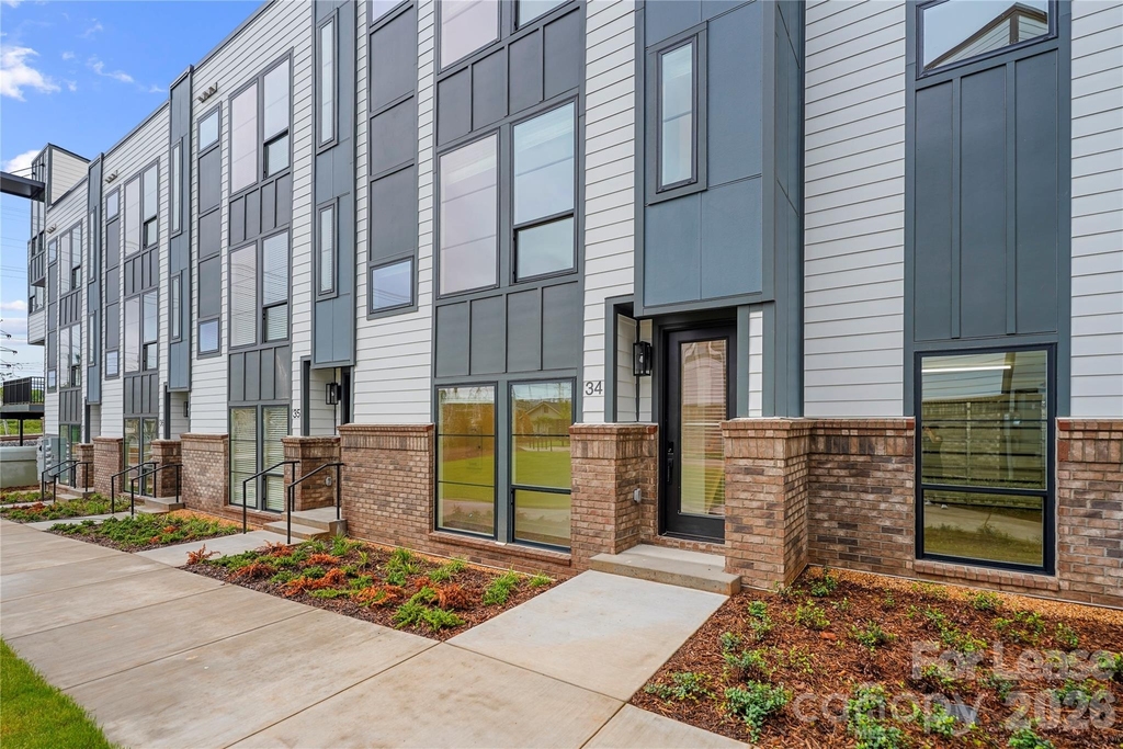 411 Charles Avenue - Photo 25