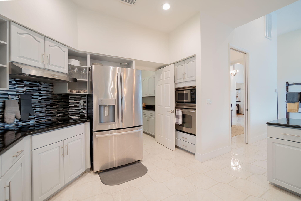 1907 S Club Drive - Photo 10