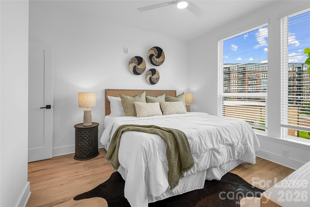 411 Charles Avenue - Photo 0