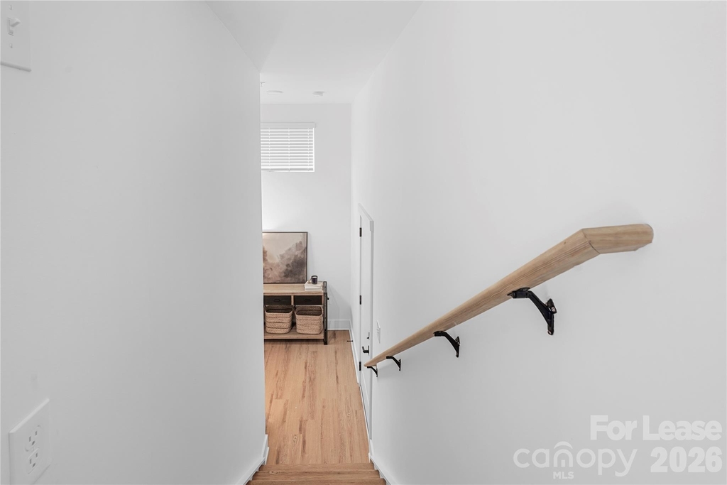 411 Charles Avenue - Photo 7