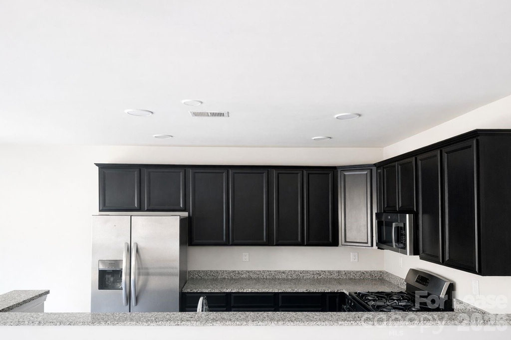 6328 Revolution Trail - Photo 4