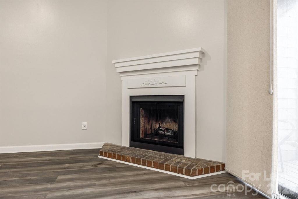 4158 Charlotte Highway - Photo 8