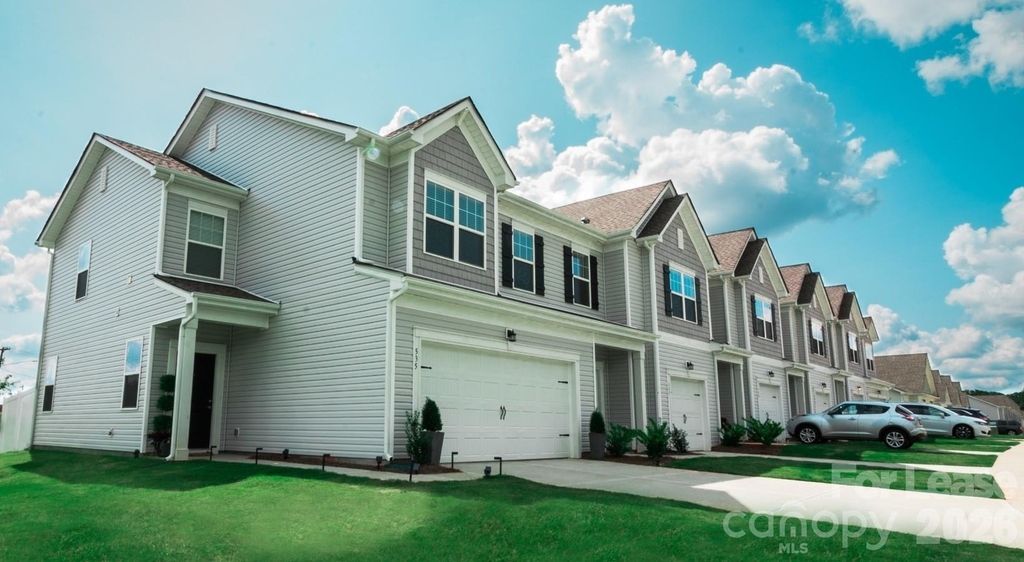 525 Wayforth Road Nw - Photo 0