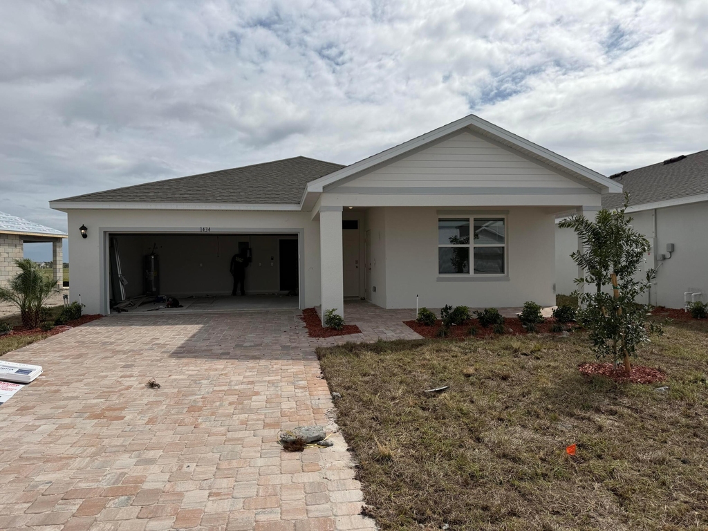 1434 Se Garabaldi Cir Circle Se - Photo 0