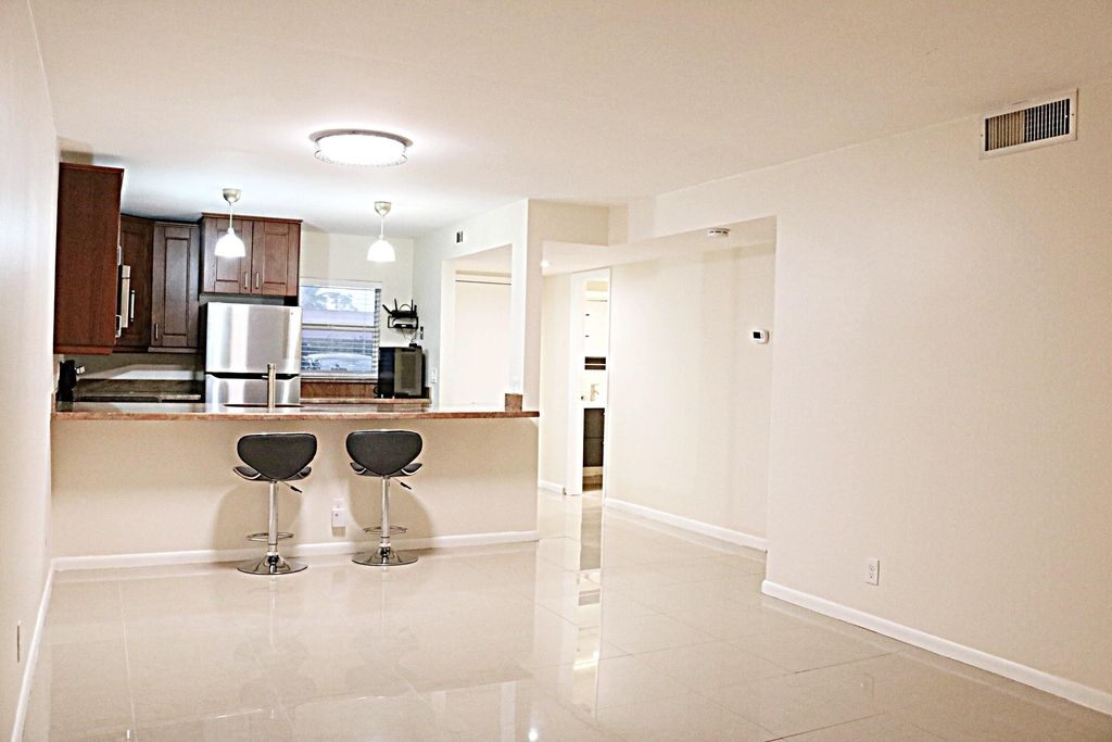 230 Ne 26th Avenue - Photo 17